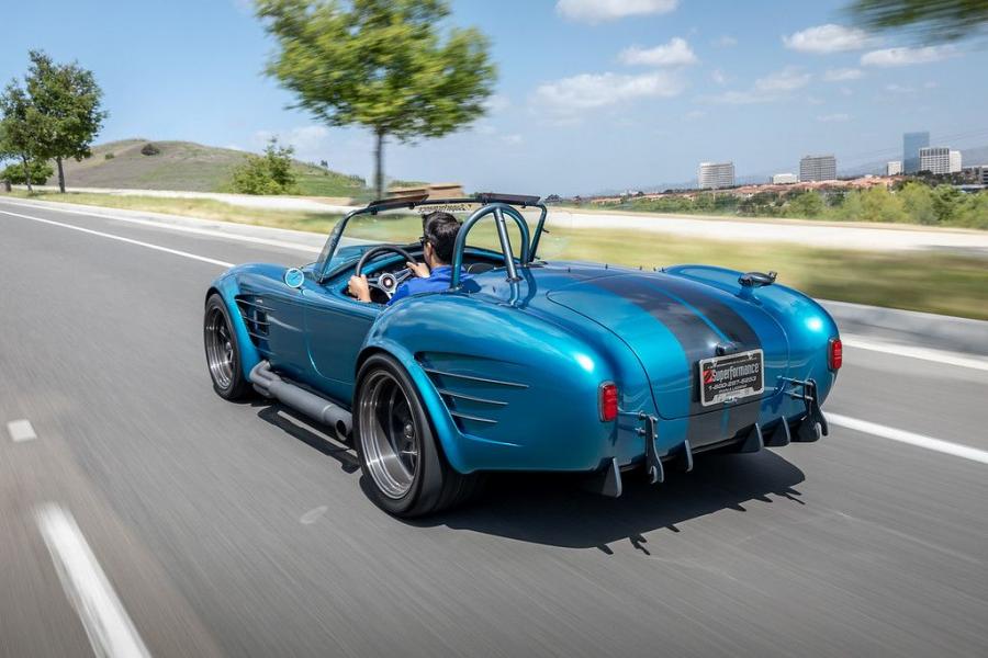  Shelby Cobra MkIII-R by Superformance 2020 года  (фото 4 из 90)